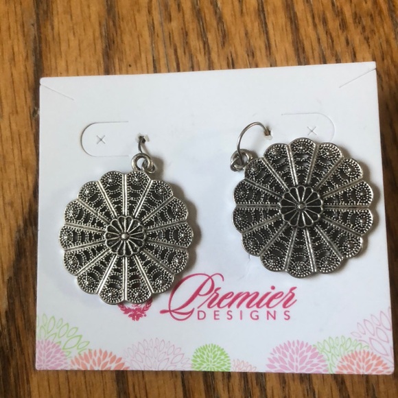 Premier Designs Jewelry - Premier designs earrings Premier Designs Jewelry - Premier designs earrings